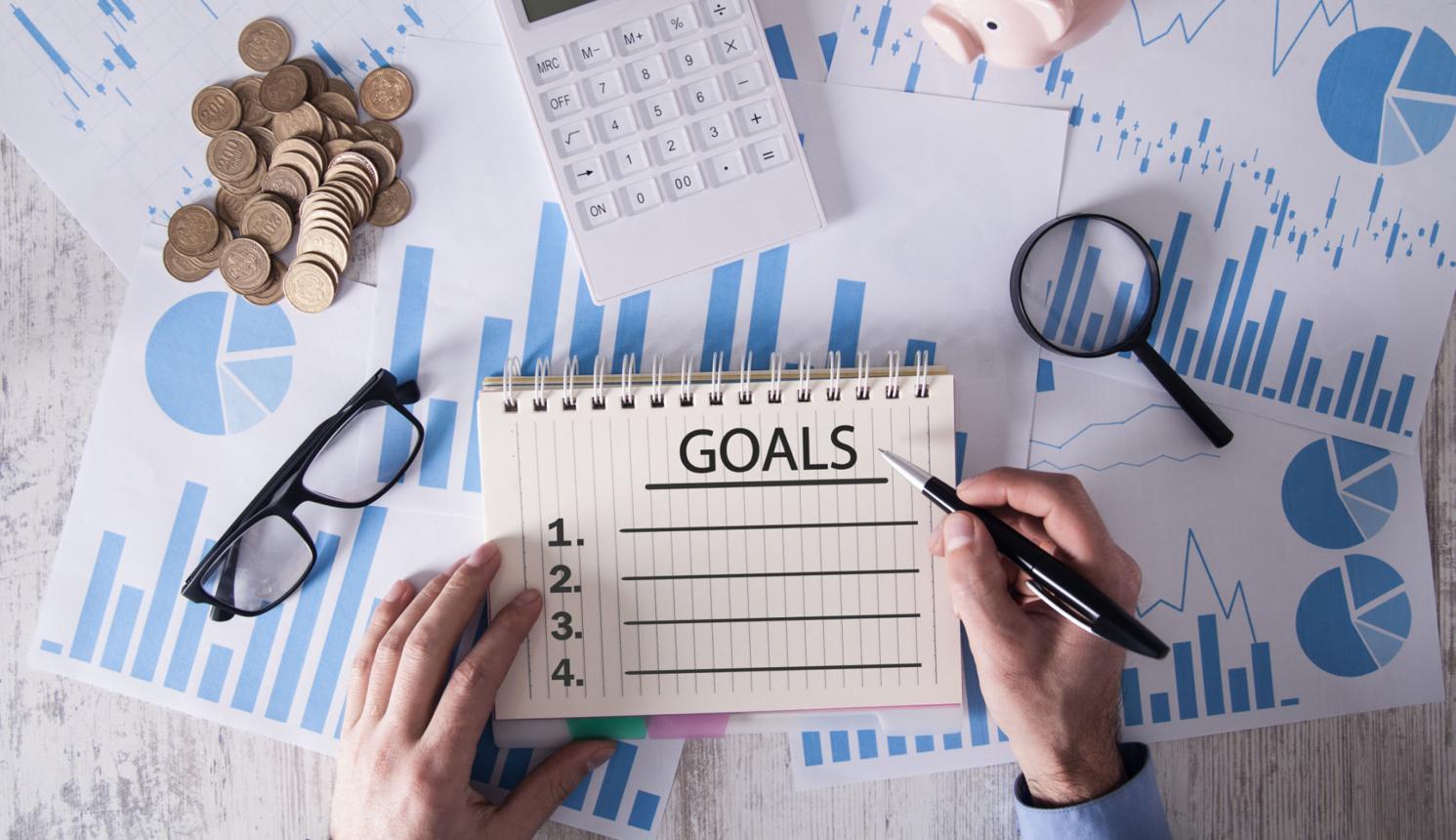 Insurance Sales Goals That Actually Work (And Don’t Burn You Out) – InsSwag